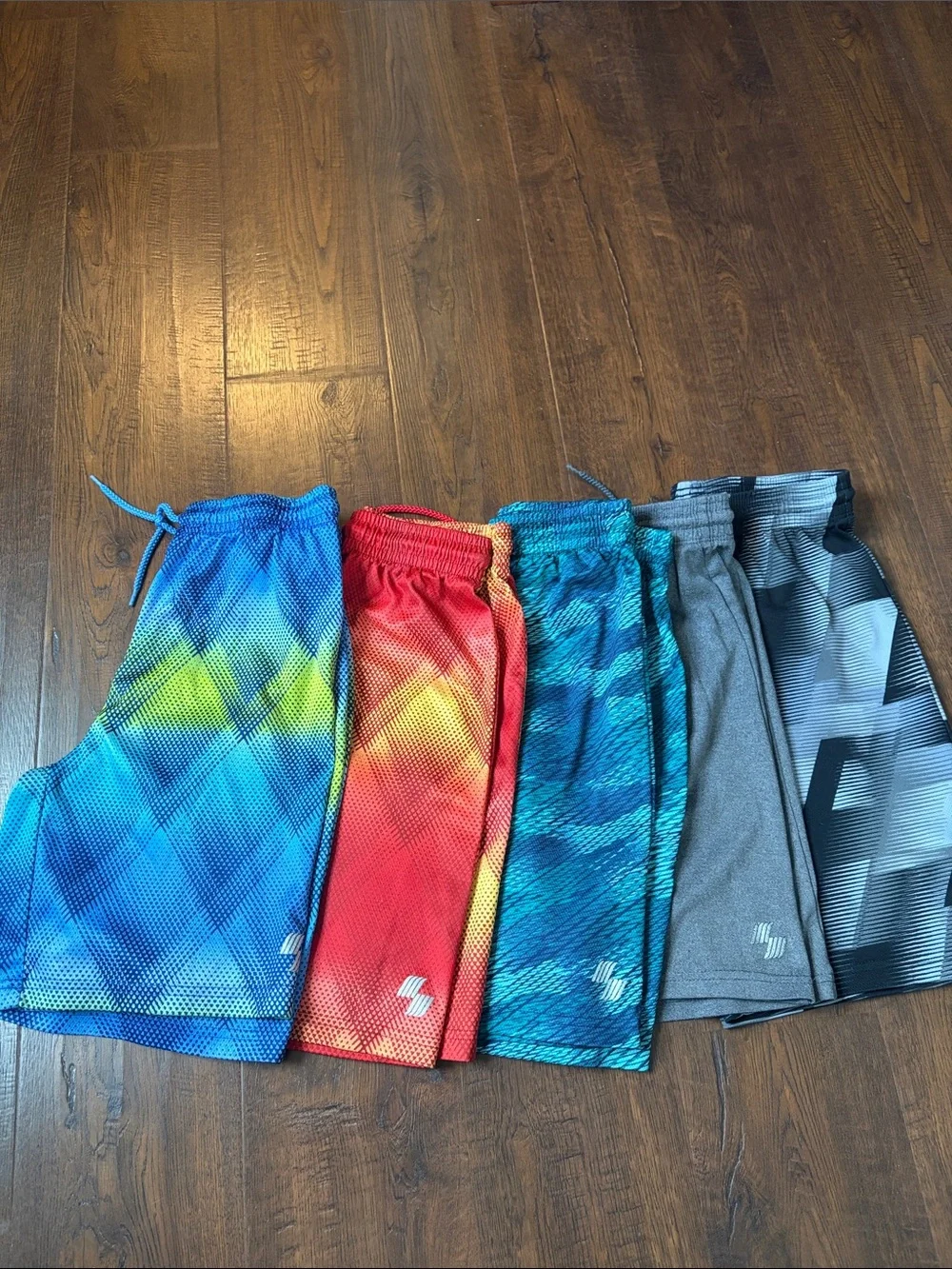 Children’s Place:5 pairs -Youth Athletic Shorts - size 10-12